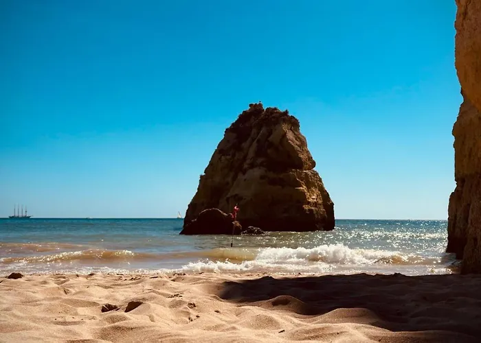 Ana Sun Албуфейра